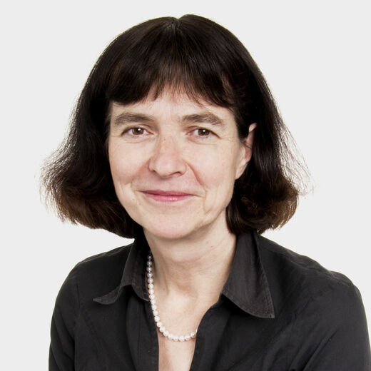 Portrait photo of Annie Anderson