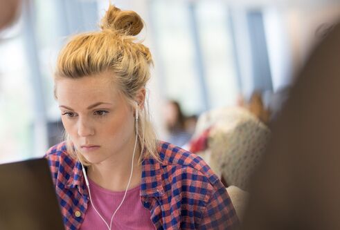 Student in an IT suite
