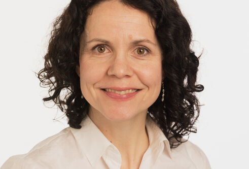 Portrait photo of Sarah McKim