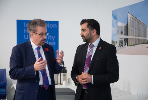 Principal Ian Gillespie talks with First Minister Humza Yousaf