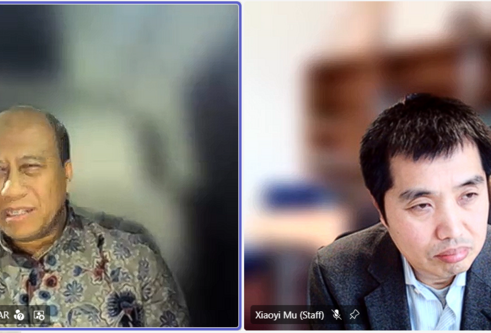 Screenshot of a webinar with two people: Dr Ir Suroso Isnandar and Xiaoyi Mu.