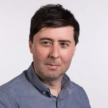 Portrait photo of Adam Lockhart