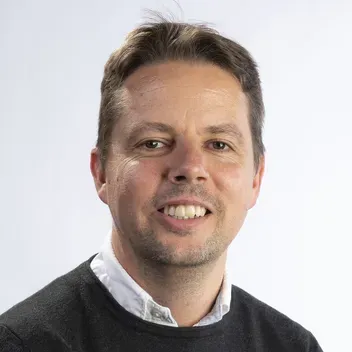 Portrait photo of Alan Cuthbertson