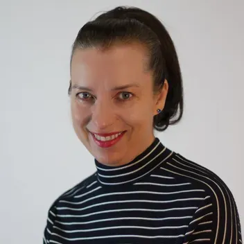 Portrait photo of Alda Ritchie