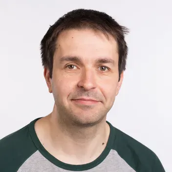 Portrait photo of Andrew Dodds