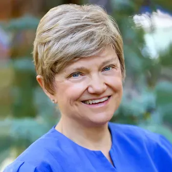 Portrait photo of Carol Dahl