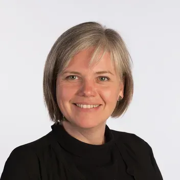 Portrait photo of Christine Kingsley