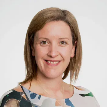 Portrait photo of Claire Martin