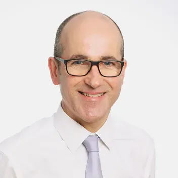 Portrait photo of Craig Mowat