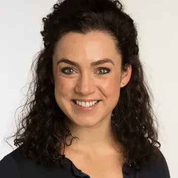 Portrait photo of Gillian Horribine