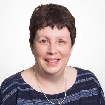 Portrait photo of Gillian Smith