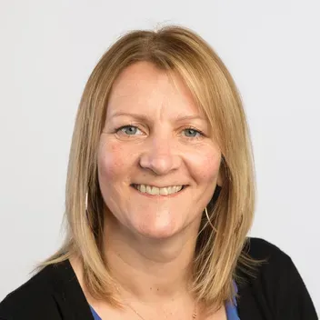 Portrait photo of Jayne Nicholson