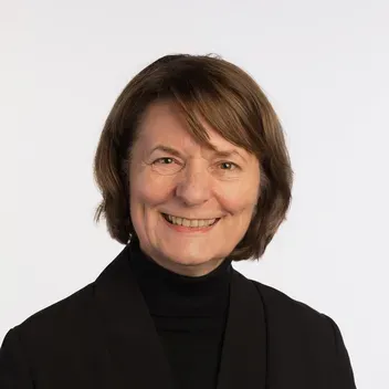 Portrait photo of Jeanette Paul