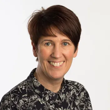 Portrait photo of Judith Halliday