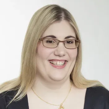 Portrait photo of Kerry Drysdale