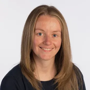 Portrait photo of Linda Hazle