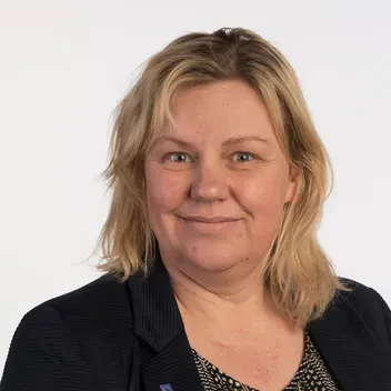 Portrait photo of Margaret Pendreigh