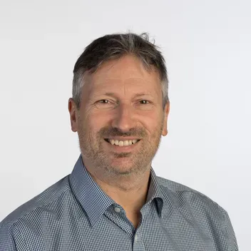 Portrait photo of Mark Lobban