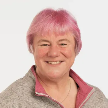 Portrait photo of Michelle Gavine