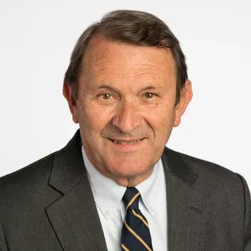 Portrait photo of Peter Davies