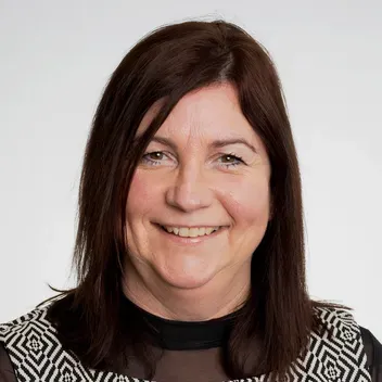 Portrait photo of Rosalyn Taylor