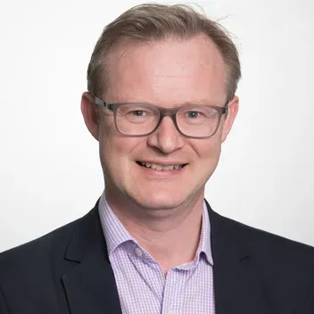 Portrait photo of Russell Petty