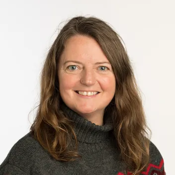 Portrait photo of Susan Mains