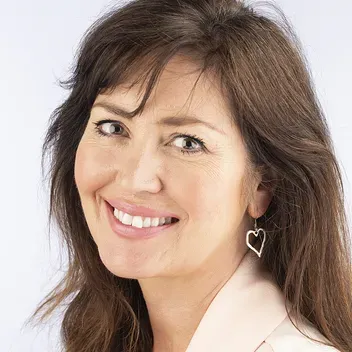 Portrait photo of Susan Scott