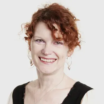 Portrait photo of Sarah Vinnecombe