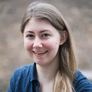 Portrait photo of Veronica McKinny