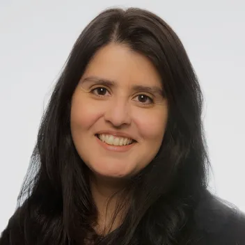 Portrait photo of Andrea Rodriguez