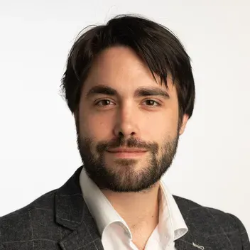 Portrait photo of Chris Smyth