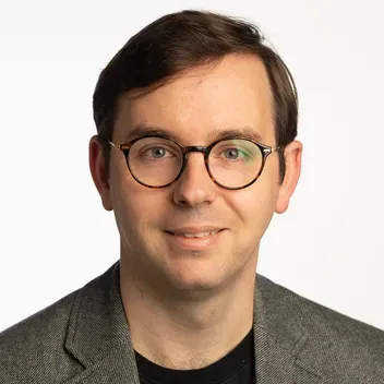 Portrait photo of Thomas Giddens