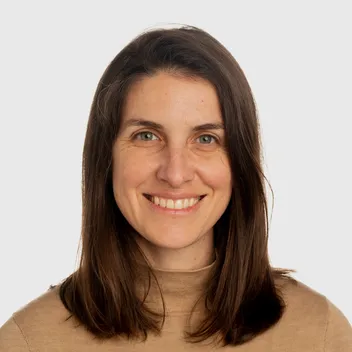 Portrait photo of Alexandra Morel