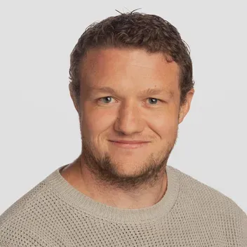 Portrait photo of Joe McMillan