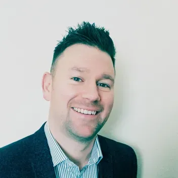 Portrait photo of Stephen Meldrum