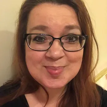 Portrait photo of Sarah Graham