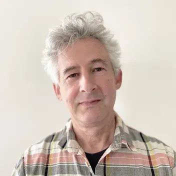 Portrait photo of Gair Dunlop