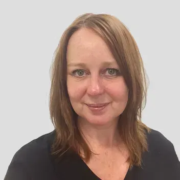 Portrait photo of Alison Hodgson