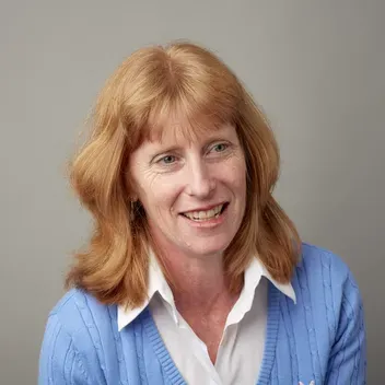 Portrait photo of Heather Graz