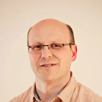 Portrait photo of Paul Fyfe