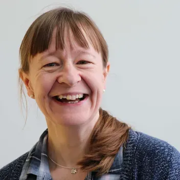 Portrait photo of Susan Wyllie