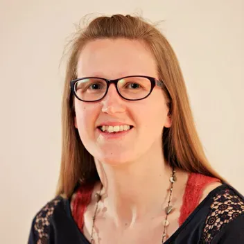 Portrait photo of Amy Tavendale