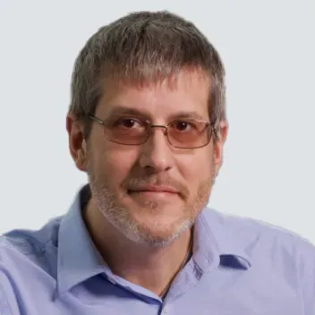 Portrait photo of Paul Davies