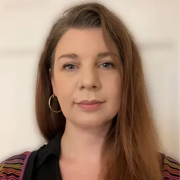 Portait photo of Margie Vilnay