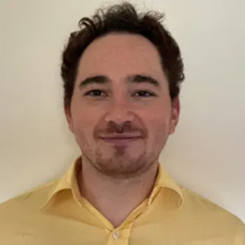 Portrait photo of Thomas Riccio