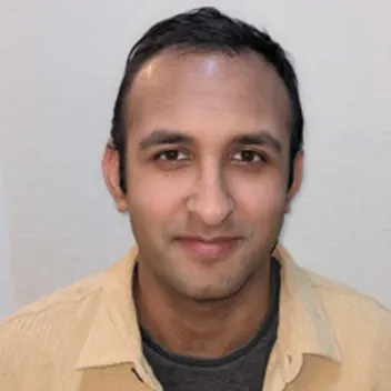 Portrait photo of Yaseen Sharif