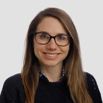 Portrait photo of Camila Biazus-Dalcin