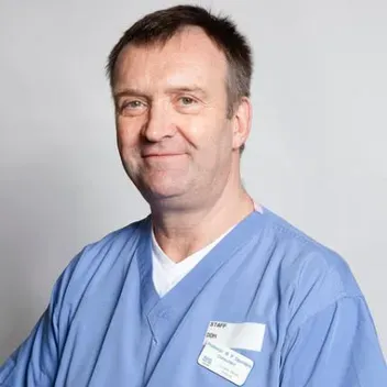 Portrait photo of William Saunders