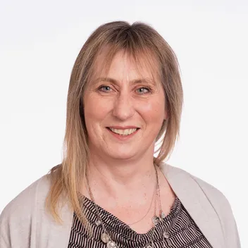 Lesley Colvin